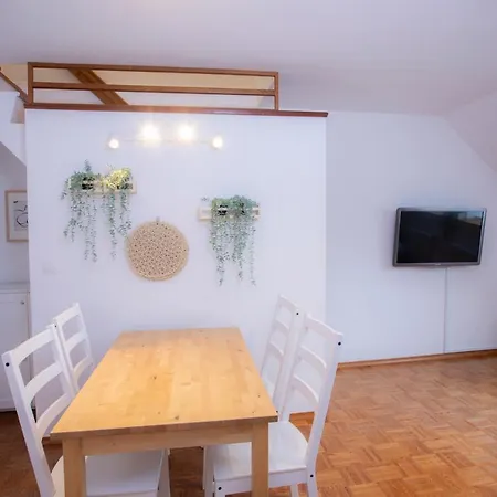 Duplex Panj Apartment *